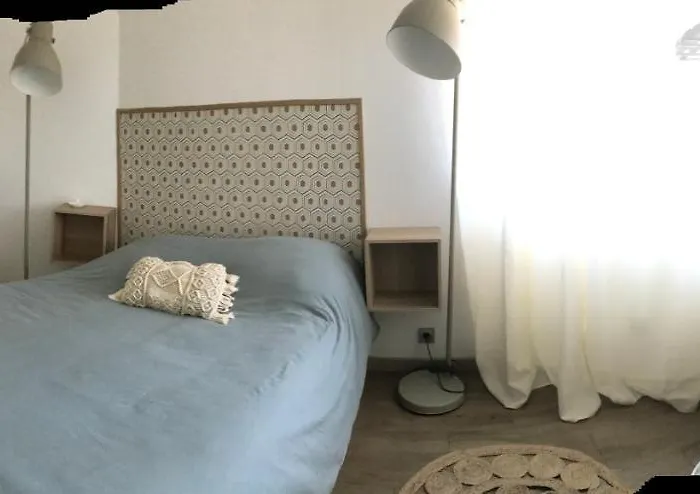 Magnifique Pied Dans L'eau